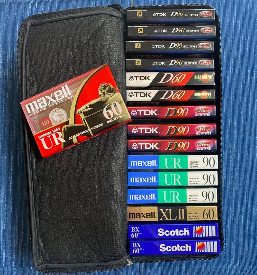 Sealed Maxell TDK Scotch Blank Audio Cassette Tape Lot of 16 in Soft Zipper Case